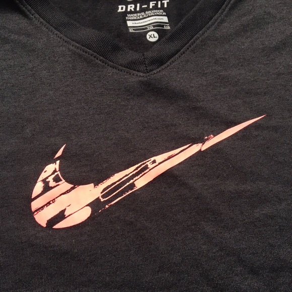 Nike sports shirt - Picture 2 of 4